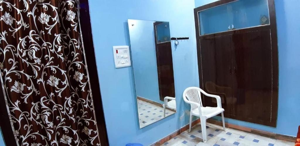 Blue Eye Backpackers * Amritsar