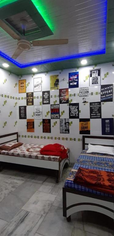 Blue Eye Backpackers Hostel *